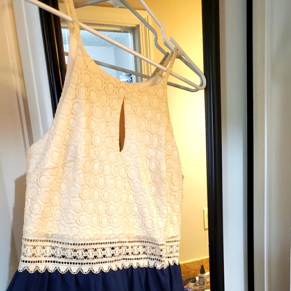 Cream and Navy mini dress - size 9 juniors